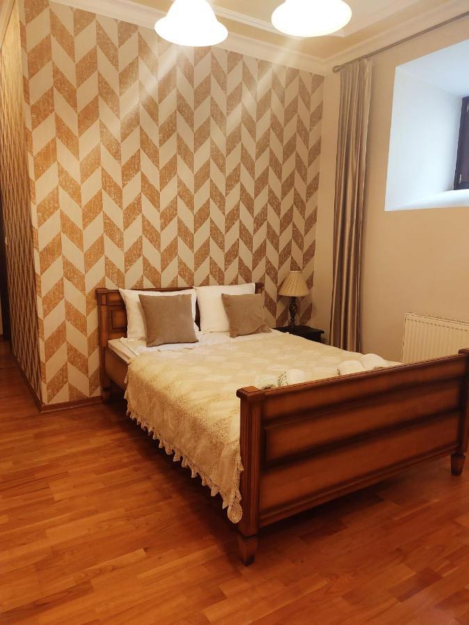 Palac W Malkowie Warta Екстериор снимка